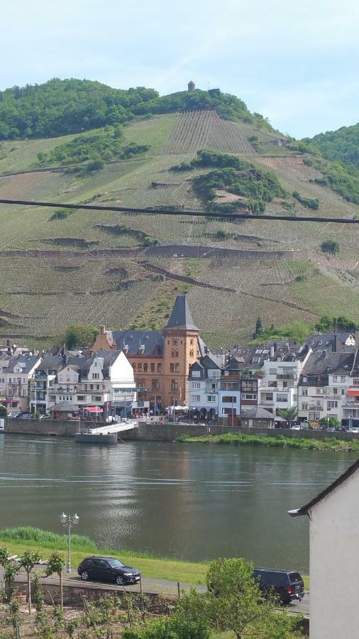 Ferienwohnung-Hallebach Zell an der Mosel Exterior photo